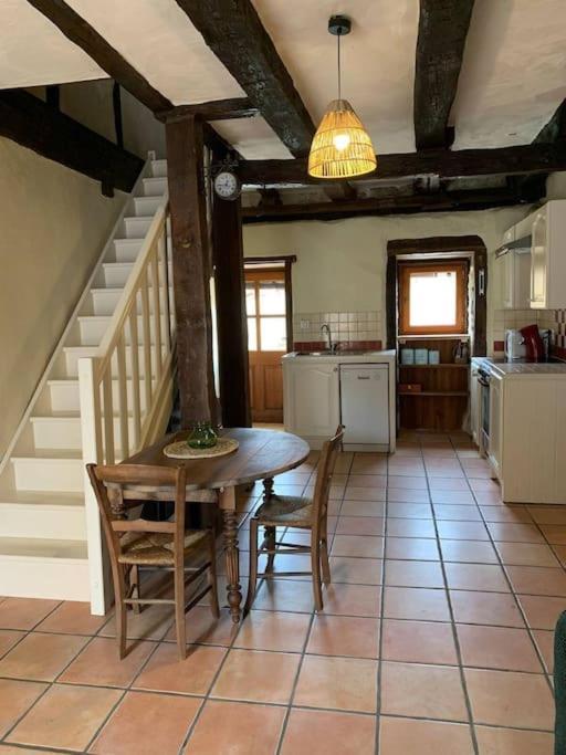 Maison Medievale Climatisee Avec Jardin Monpazier Exterior foto